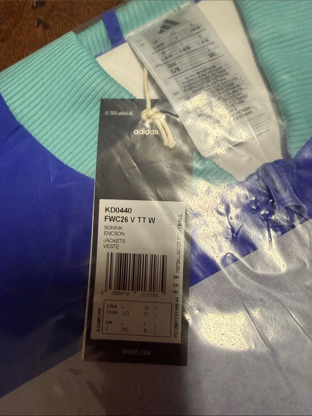 NWT Adidas FIFA World Cup 2026 size L volunteer jacket